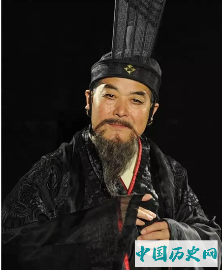 被任命为丞相他不喜反哭 大喊：危险了