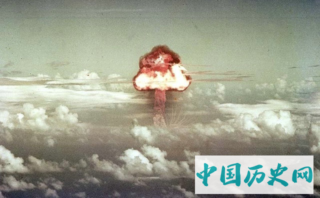 世界各国进行核试验的震撼场面