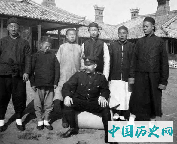 八国联军入侵北京老照片：第八张李鸿章谈判第十张让人心酸