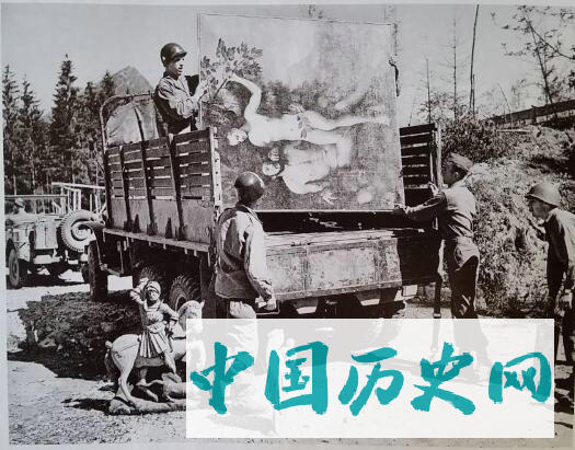 597：二战后期，盟军对德国的疯狂掠夺，苏联人更是连牛的不放过