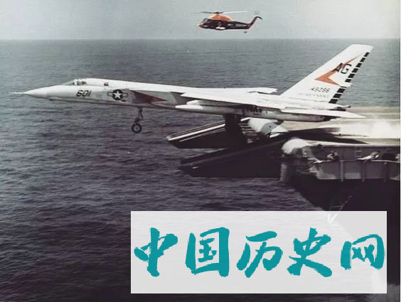 从航母上弹射起飞的A5