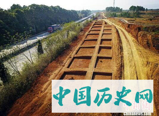 江西德安县抢救性发掘一商周文化遗址