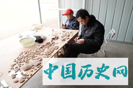 四川蒲江发现60座战国船棺墓