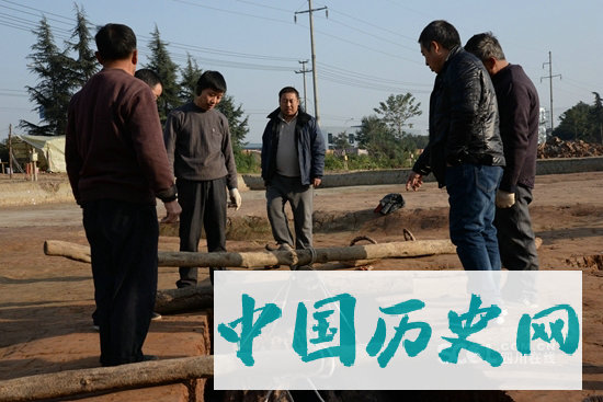 四川蒲江发现60座战国船棺墓