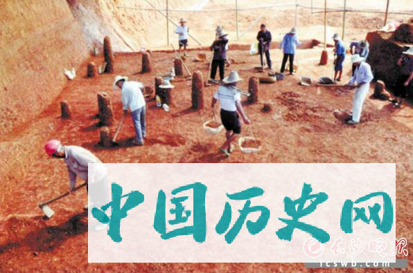 湖南出土史前人陶像和鸟形陶塑 距今4000余年