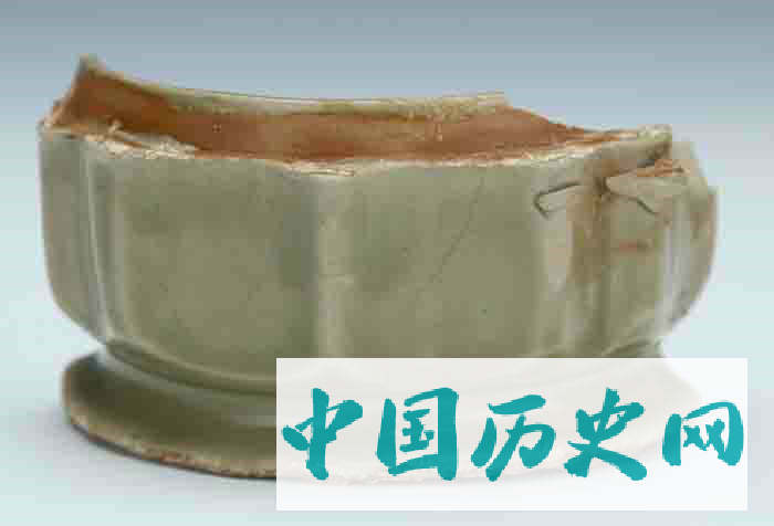 浙江上林湖后司岙窑址唐五代青瓷装饰