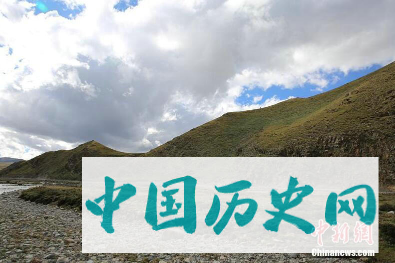四川首次考古发现早期岩画