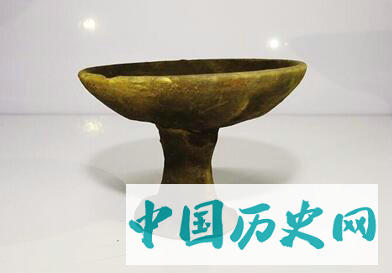 河南漯河西溪花园考古发掘出土陶器、骨簪等大量文物