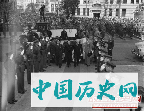 1943年蒋宋夫人为筹款到美国演说的征服之旅