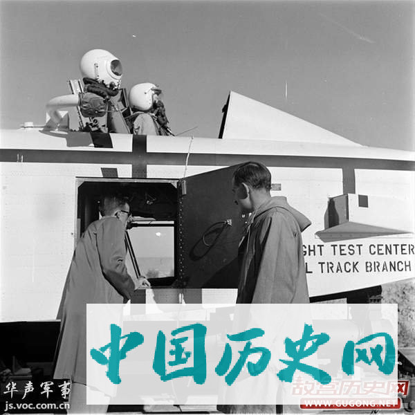 1955年美帝测试弹射座椅
