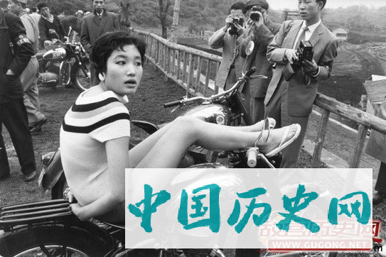 摄影师拍80年代日本