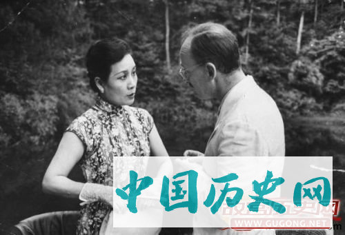 拜倒在宋美龄石榴裙下军政要人