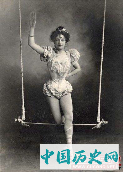 百年前欧洲艳情马戏