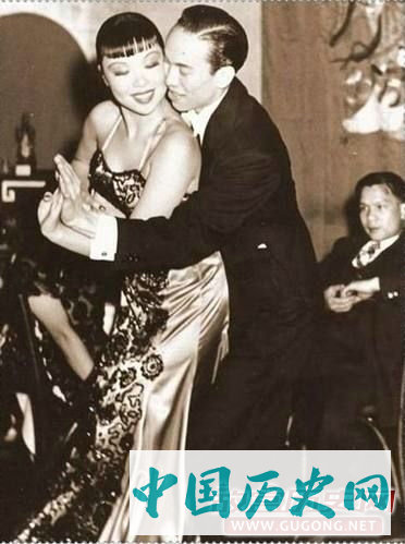 图揭民国时代的艳舞表演