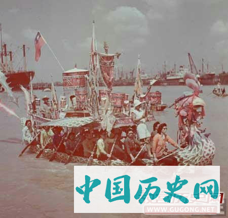 美国拍摄的1948年在上海端午节赛龙舟盛况