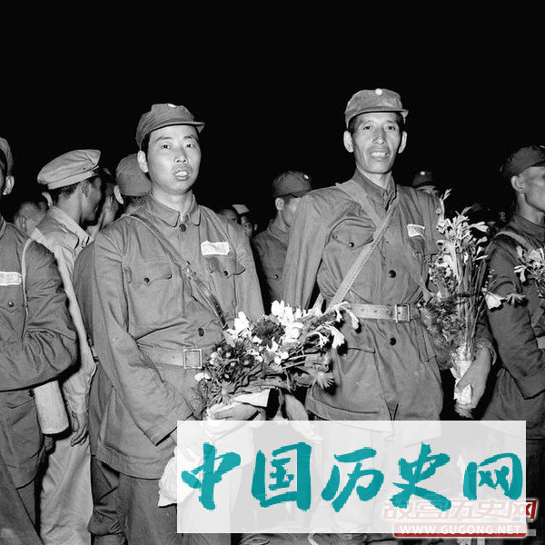 国军老照片：国军撤离缅甸 1953年