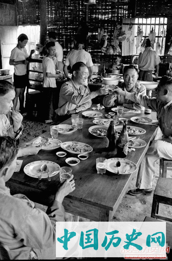 国军老照片：国军撤离缅甸 1953年