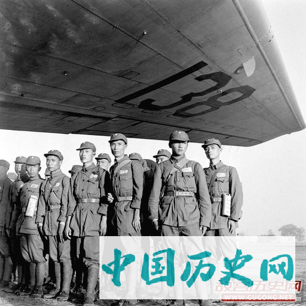国军老照片：国军撤离缅甸 1953年