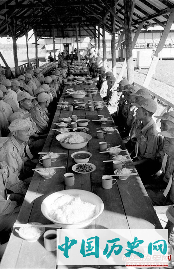 国军老照片：国军撤离缅甸 1953年