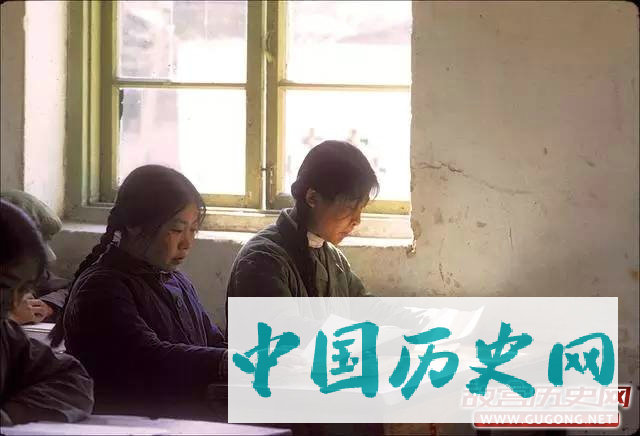 北京往事：北京大学老照片 1972年