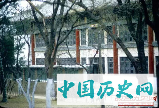 北京往事：北京大学老照片 1972年