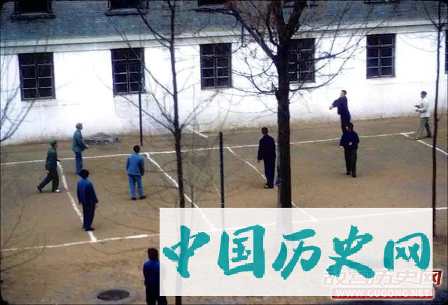 北京往事：北京大学老照片 1972年