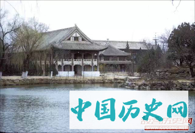北京往事：北京大学老照片 1972年