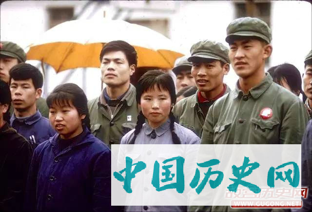 北京往事：北京大学老照片 1972年