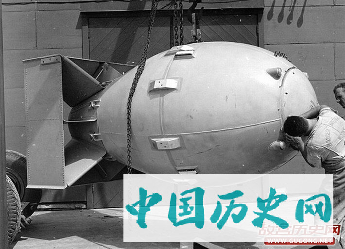 谁的一句话让毛主席下决心来搞核武器