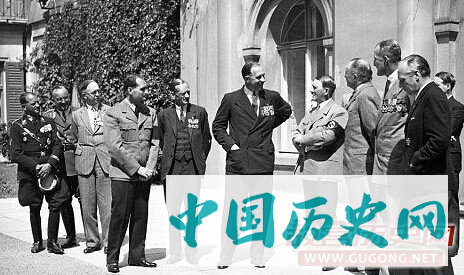 谁的一句话让毛主席下决心来搞核武器