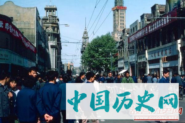 上海老照片：1970年代中期的沪上 大马路四马路