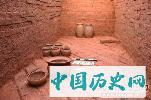 湖南蓝山五里坪古墓群新发现八座东汉纪年砖室墓
