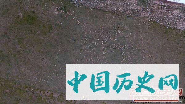 “天山道”科考解密：巴音布鲁克草原上奇怪的“8”块石头