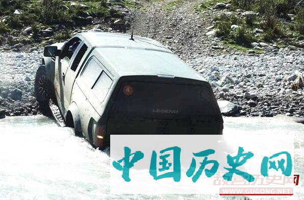 “天山道”科考之记者手记：考古工作者的十八般武艺