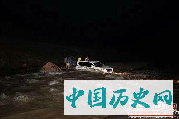 “天山道”科考之记者手记：考古工作者的十八般武艺