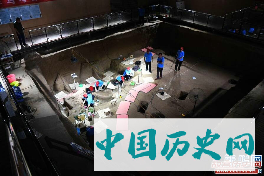 河南新郑郑国车马坑三号坑考古加紧进行