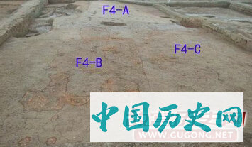 湖南蒙华铁路华容李家屋场遗址发现的房址及烧土坑