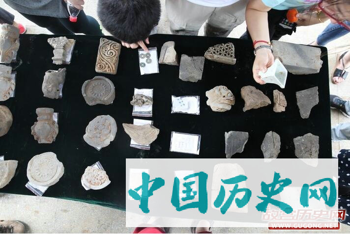 浙江杭州南高峰塔遗址进行考古发掘