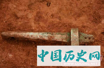 湖南怀化中方县楚墓发现巴文化青铜剑