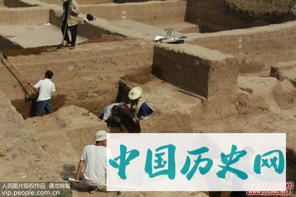 河南安阳殷墟大遗址保护区内发现1800年前少数民族特征墓葬群