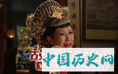 《甄嬛传》乌拉那拉·宜修爱不爱皇帝？她为什么要陷害甄嬛？