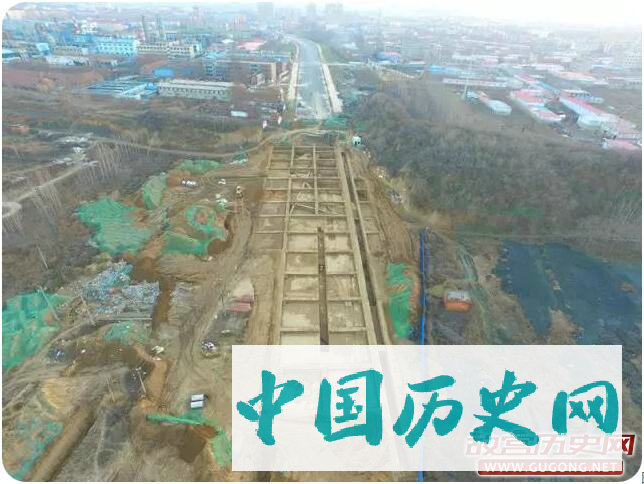 河南郑韩故城北城门发现瓮城