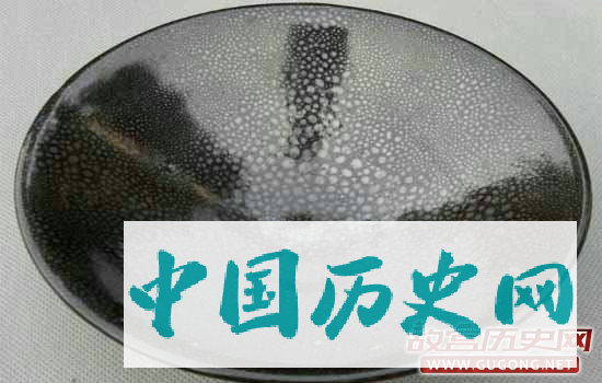 近八千万的宋代建窑油滴天目盏美在哪儿？