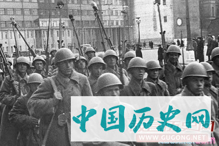 斯大林格勒战役中的苏联士兵为什么不怕死