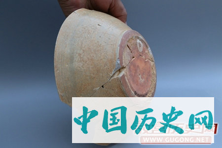 余王监与官作碗――唐代窑业管理制度研究的指向性意义