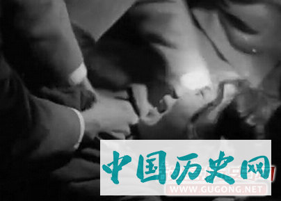 南京大屠杀：轮奸不过瘾玩兽奸 女人躺下就起不来