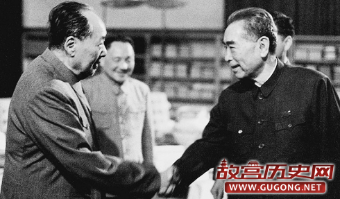 周总理遇刺, 毛主席惊慌不已, 鞋都来不及穿, 命令战士必须救回来