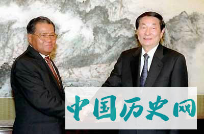 朱镕基看话剧《商鞅》为何会凄然泪下