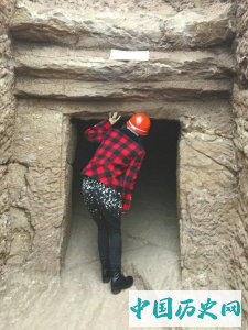 四川成都天府国际机场附近发现70余座汉朝崖墓