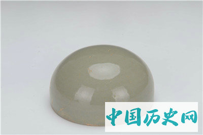 浙江上林湖后司岙窑址出土的唐五代秘色瓷器